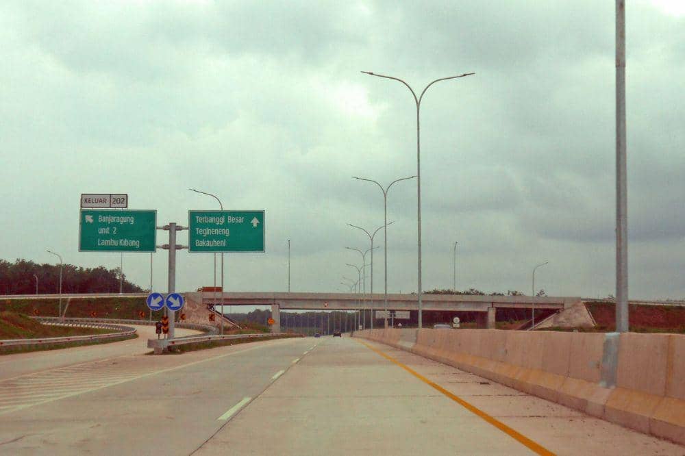 10 Jalan Tol Terpanjang di Indonesia, Ada yang Hampir 200 KM! (1).jpg