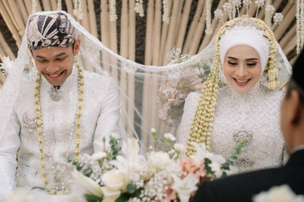 4 Seleb yang Menikah dengan Mantan Pacarnya Tahun 2025 3