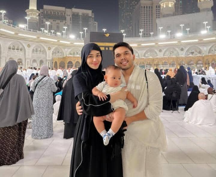 Aaliyah dan Thariq umrah bawa Arash