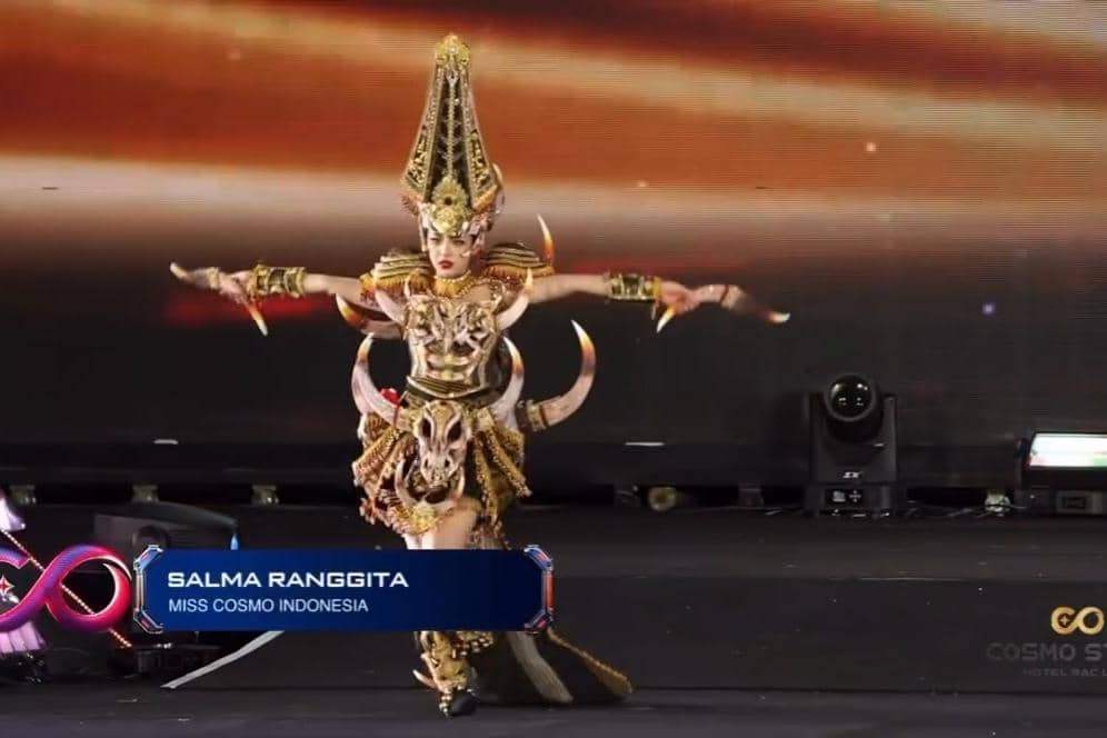Indonesia Miss Cosmo 3.jpg