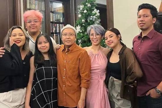 keluarga ari lasso 2.jpg