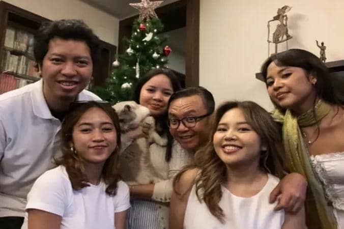 keluarga ari lasso 7.jpg