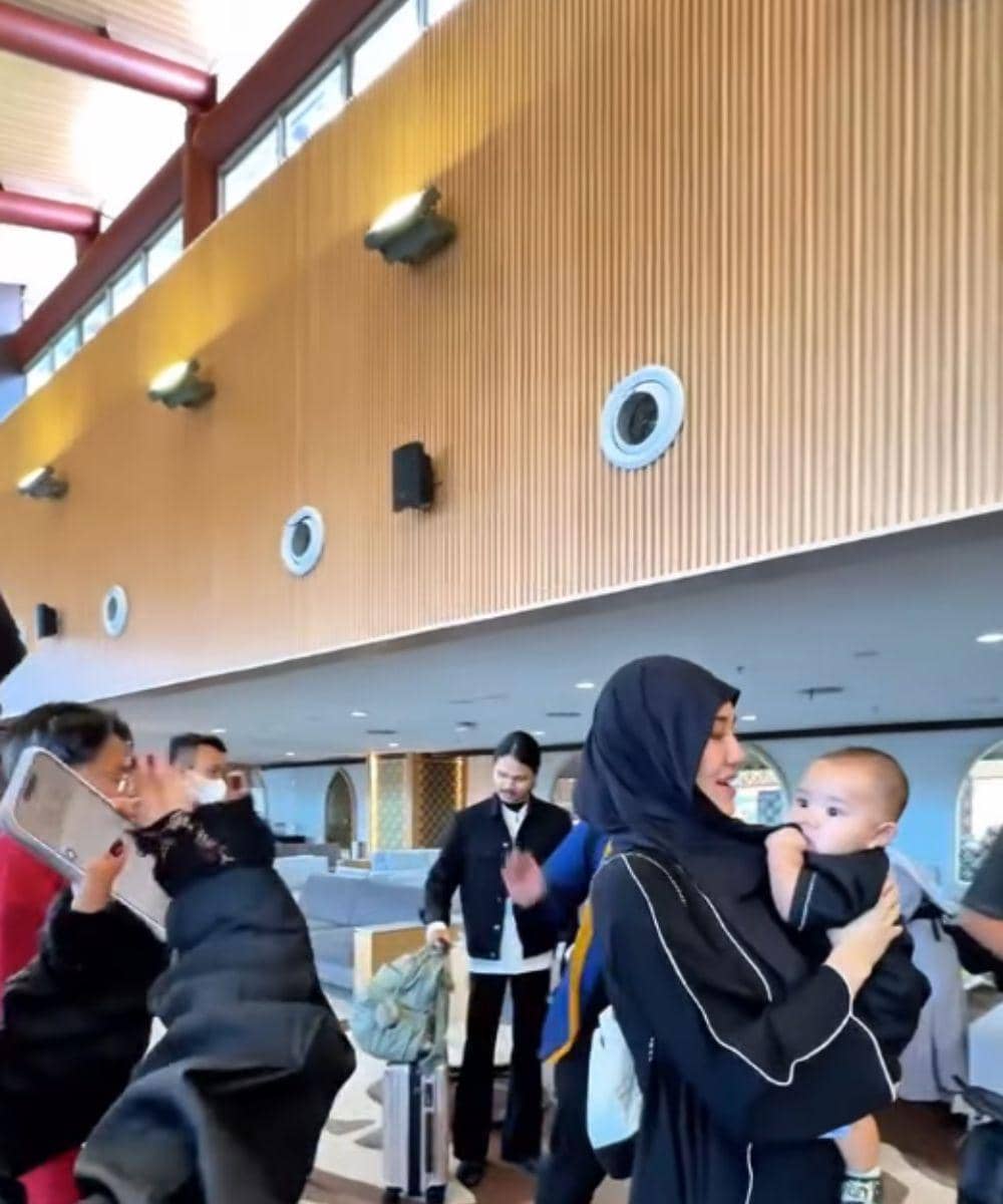 Instagram.com/aalthor_deci