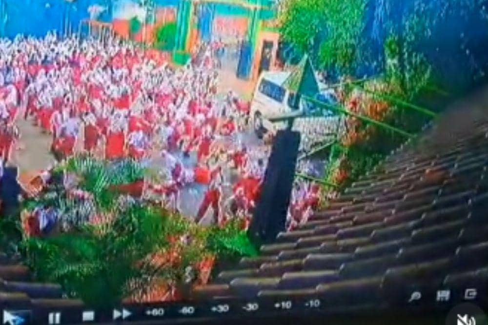 mobil mbg tabrak siswa sd