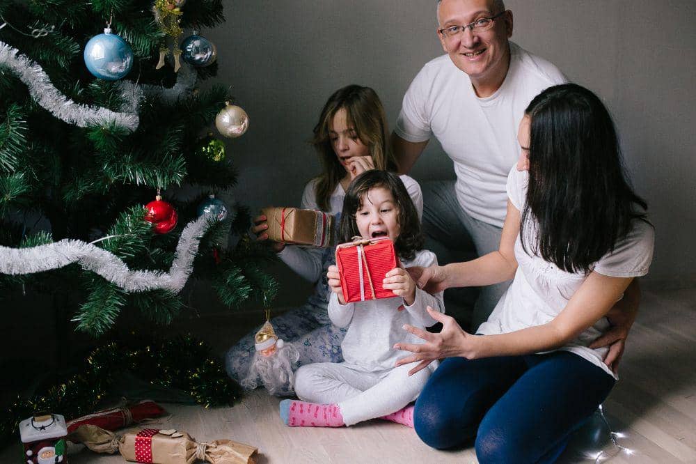 Jadwal Cuti Bersama Natal 2025, Long Weekend Siap Dimanfaatkan! (1).jpg