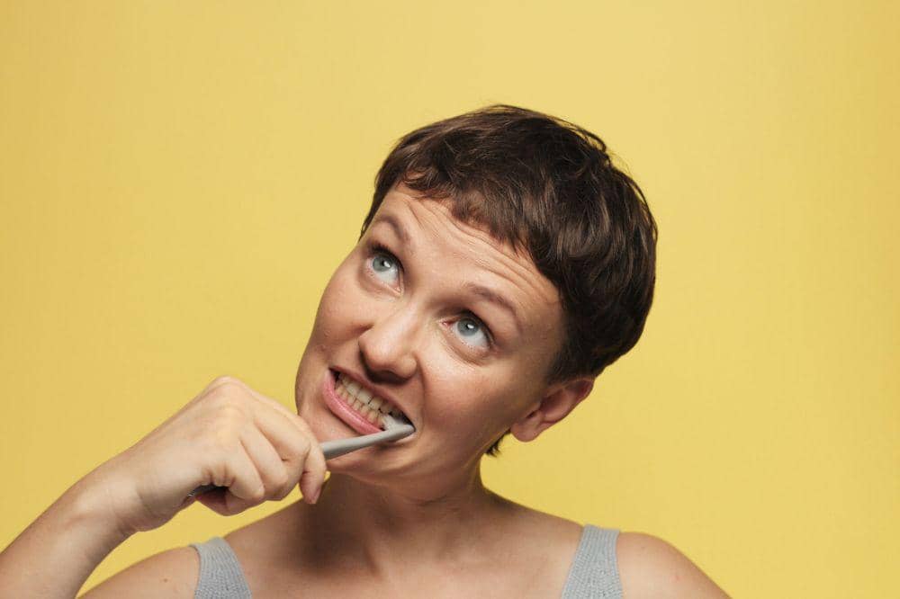 Hanya 2,8 Persen Orang Indonesia yang Sudah Sikat Gigi dengan Benar! (1).jpg