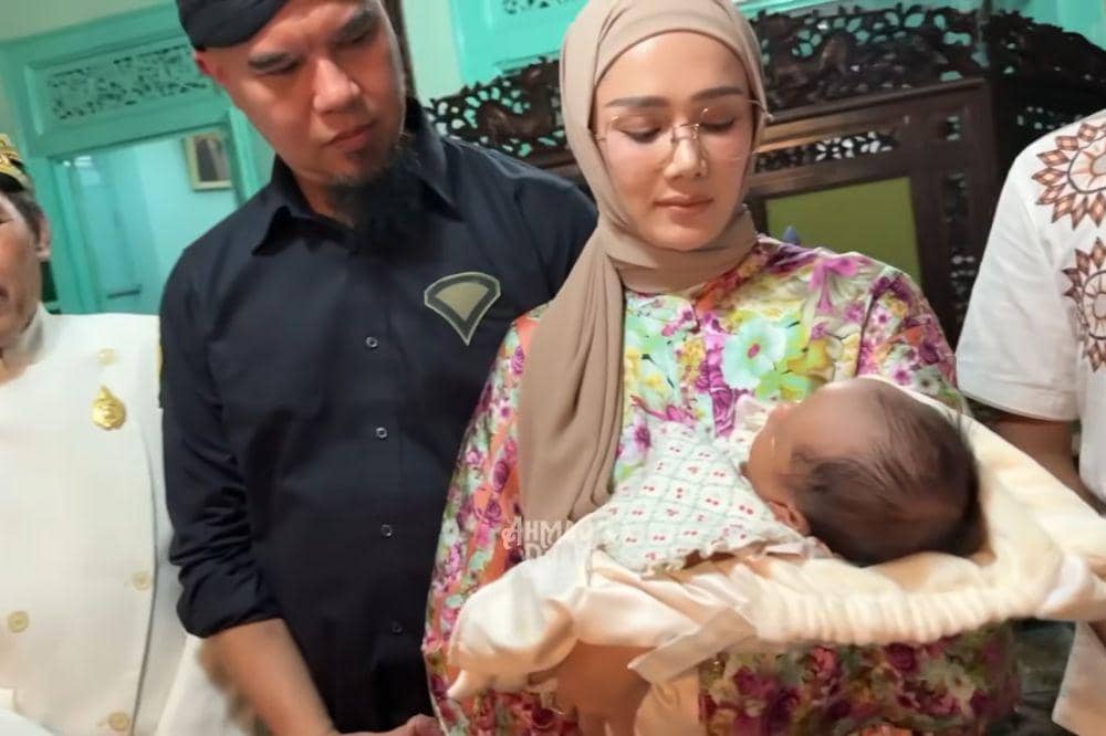 Youtube.com/AHMAD DHANI DALAM BERITA