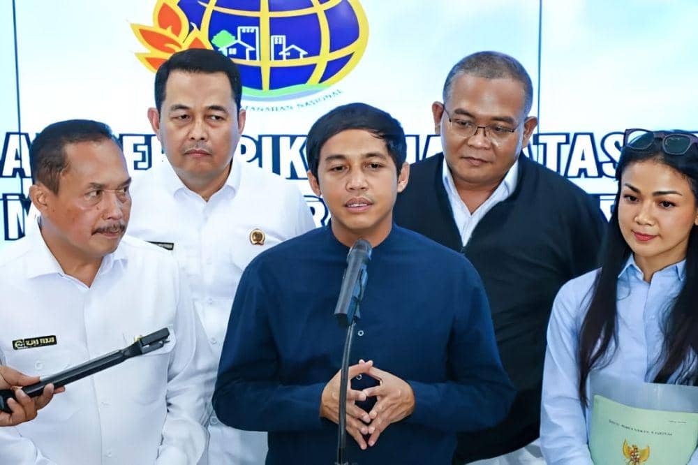 Profil dan Biodata Raja Juli Antoni, dari Timses sampai Jadi Menteri (4).jpg
