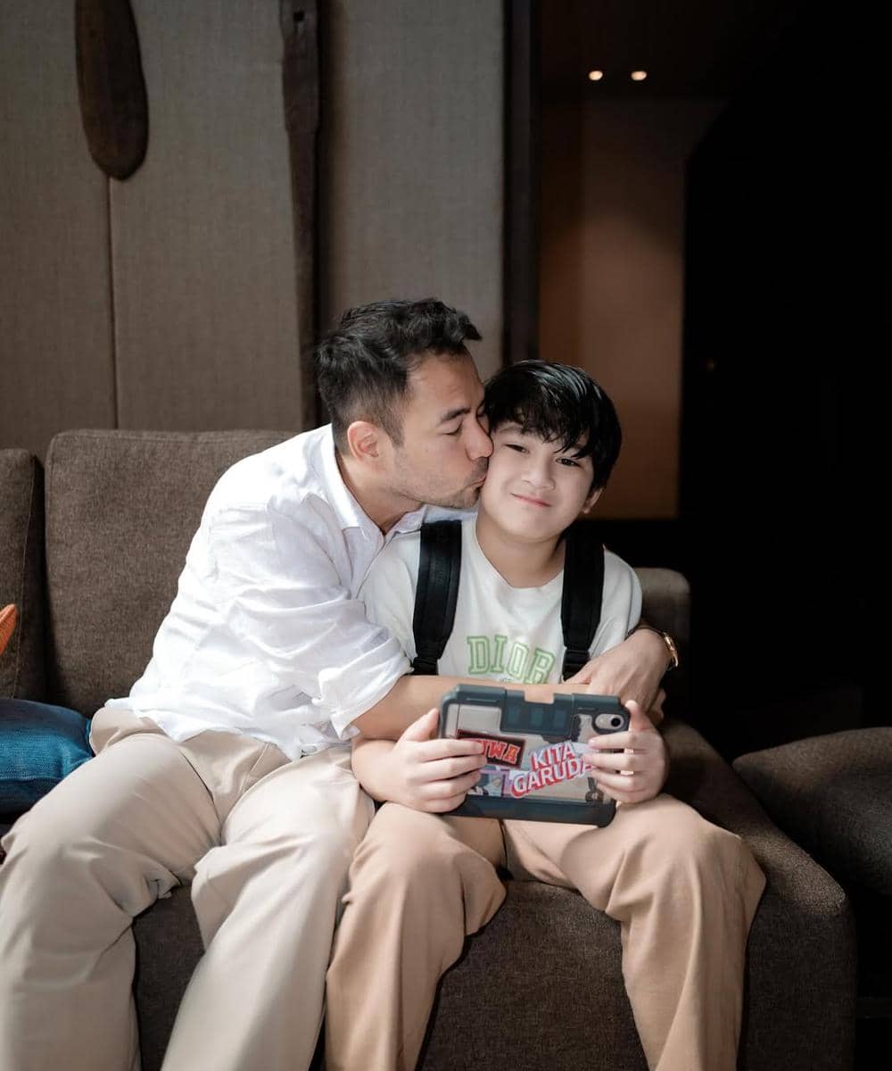 Gaya Fashion Rafathar sepanjang Tahun 2025 10.jpg