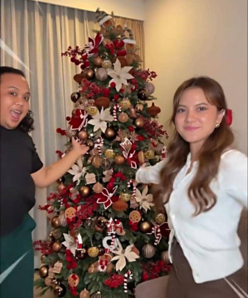Foto Dekorasi Pohon Natal Marsha Aruan Tahun 2025