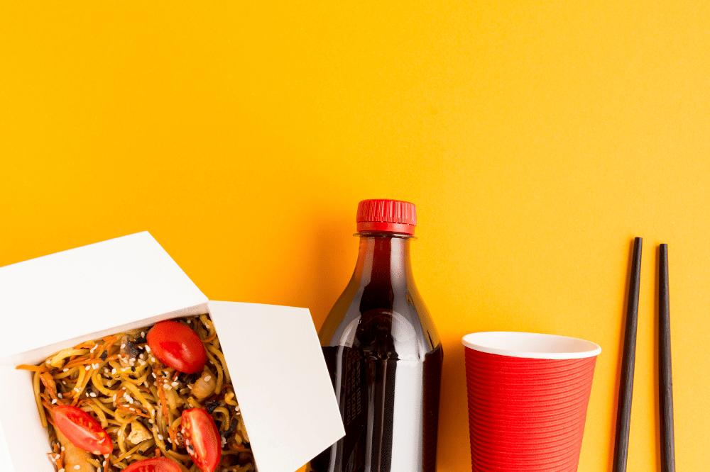 Berbagai makanan dan minuman kemasan dan instan