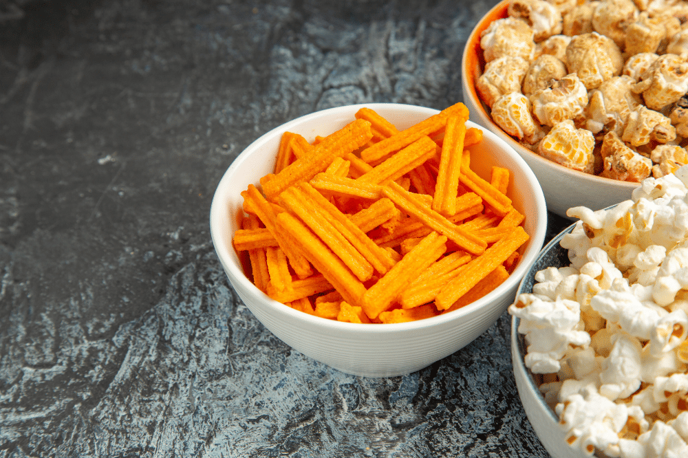 Berbagai makanan kemasan atau instan dalam mangkuk