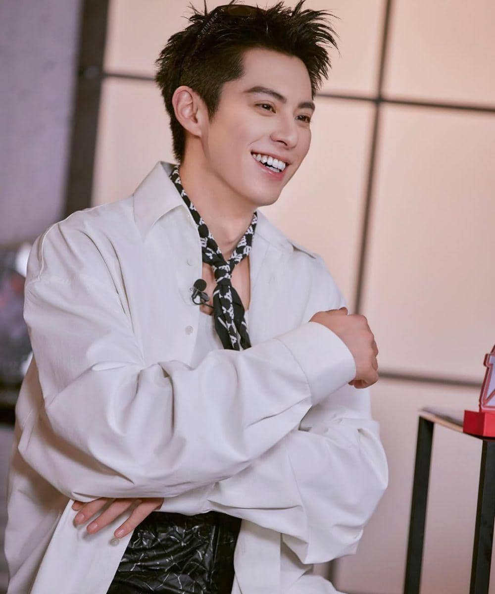 13 Aktor China Terpopuler 2025,Talenta Muda yang Memikat Hati (11).jpg