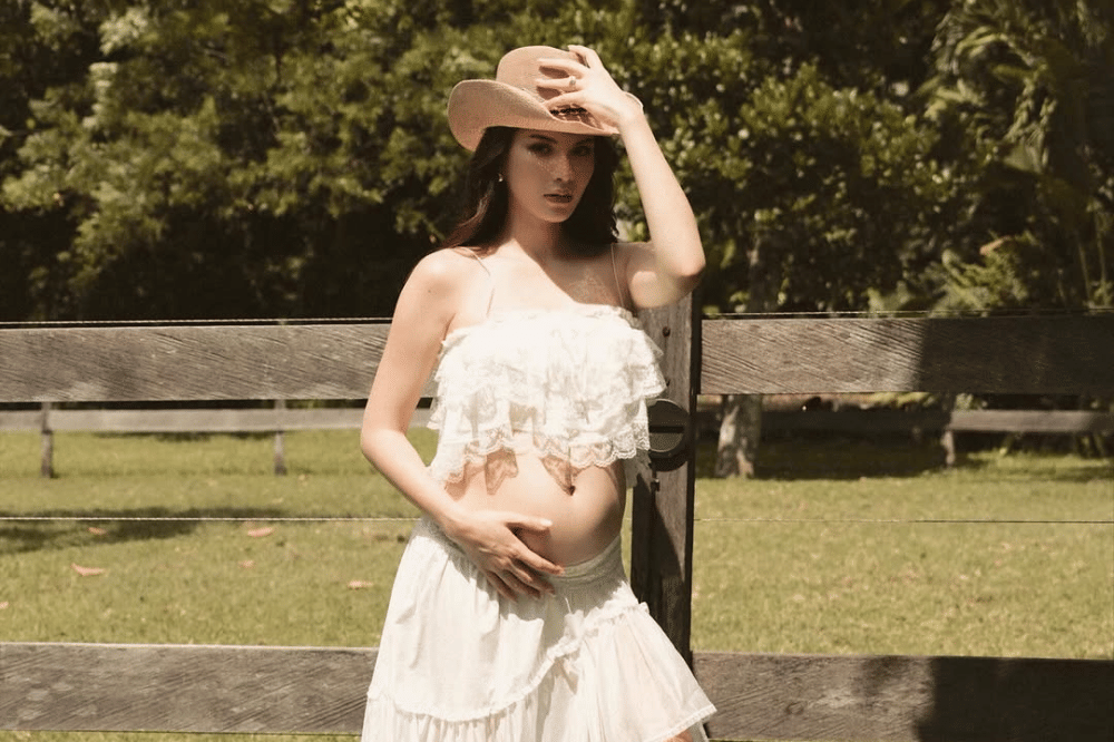 Instagram.com/alyssadaguise