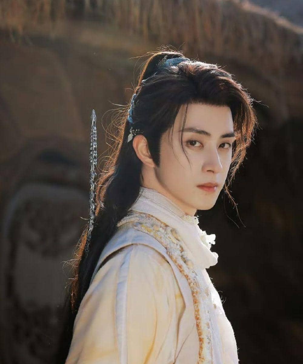 13 Aktor China Terpopuler 2025,Talenta Muda yang Memikat Hati (5).jpg