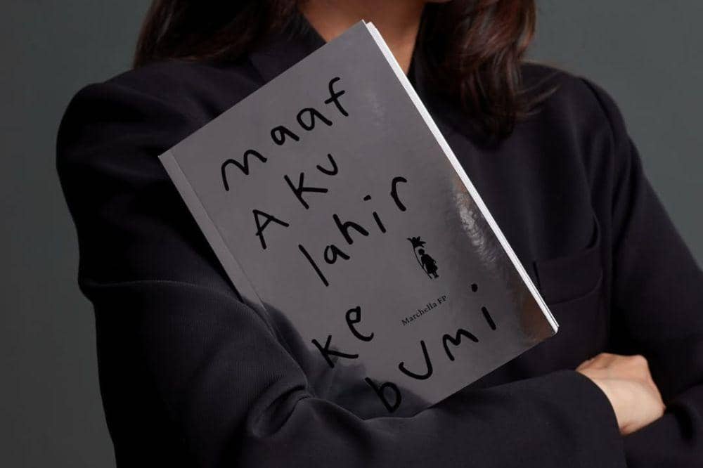 5 Fakta Buku Maaf Aku Lahir ke Bumi Karya Marchella FP COVER
