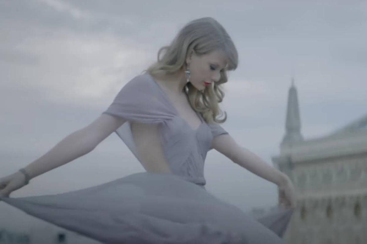 Lirik Lagu 'Wood' Taylor Swift