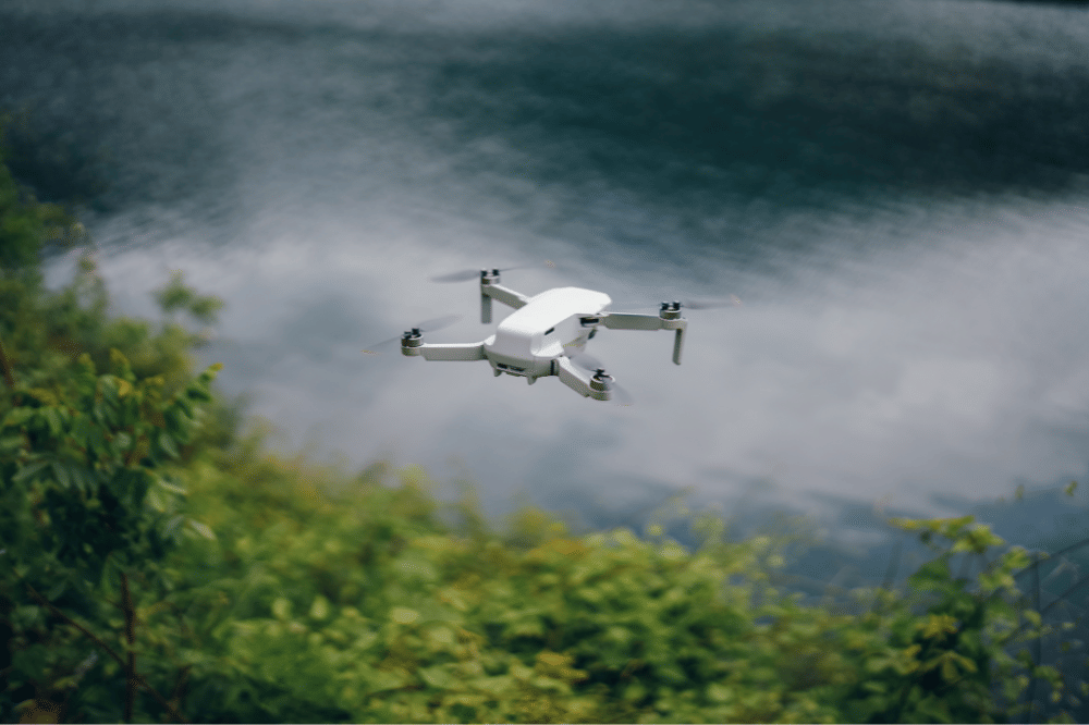 Ilustrasi drone yang memetakan lingkungan