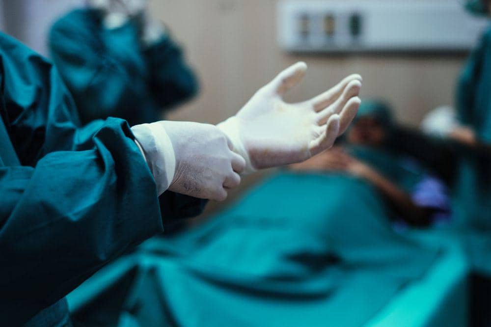 Berapa Biaya Operasi Hernia Ini Kisaran Harganya (2).jpg