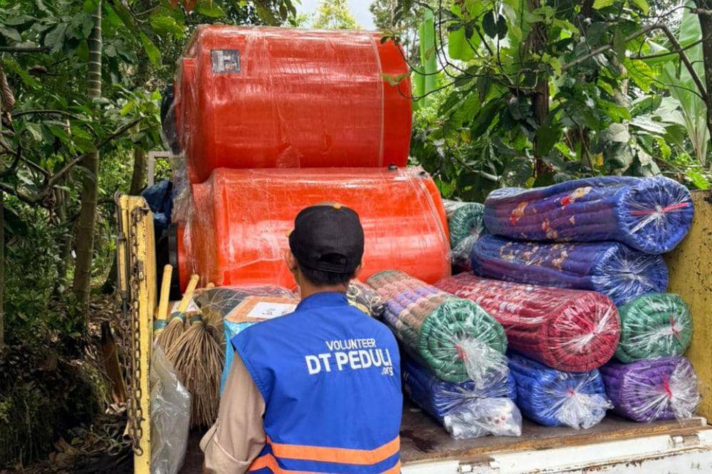 IDN Foundation Salurkan Bantuan untuk Warga Kabupaten Agam .jpg