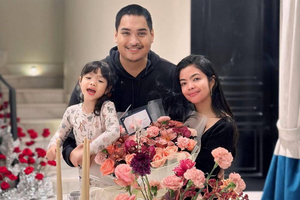 5 Fakta Keluarga Niena Kirana Istri Dito Ariotedjo COVER