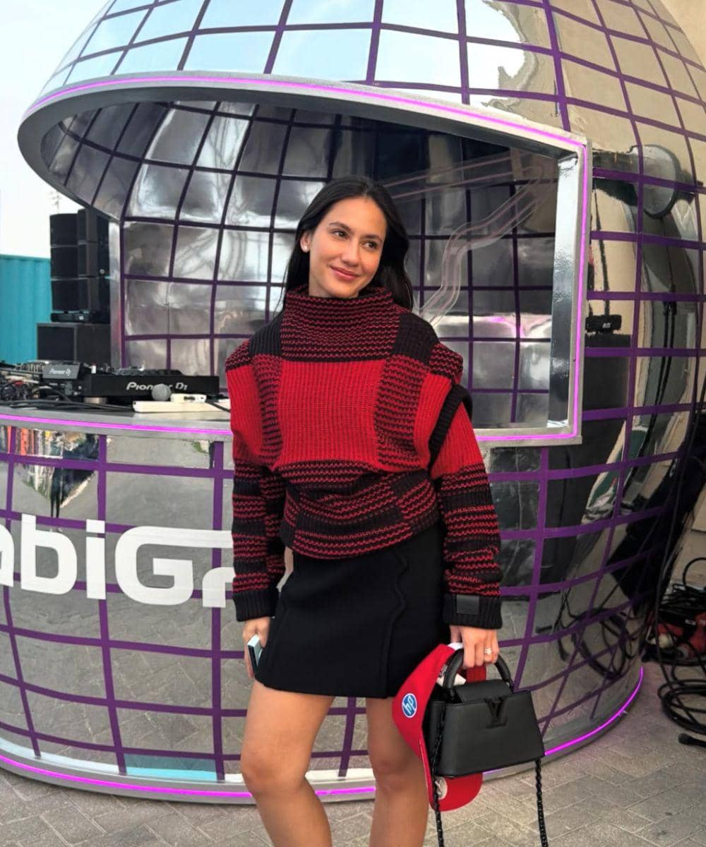 Gaya Kompak Pevita Pearce dan Suami saat Nonton F1 di Abu Dhabi