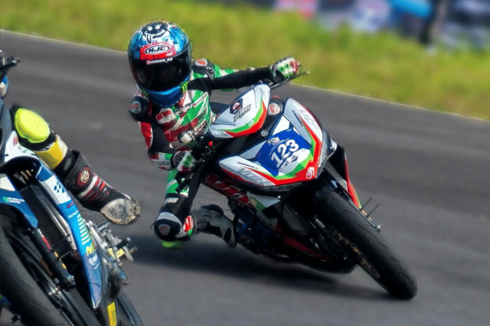 Varo Mario sedang berada di arena balapan