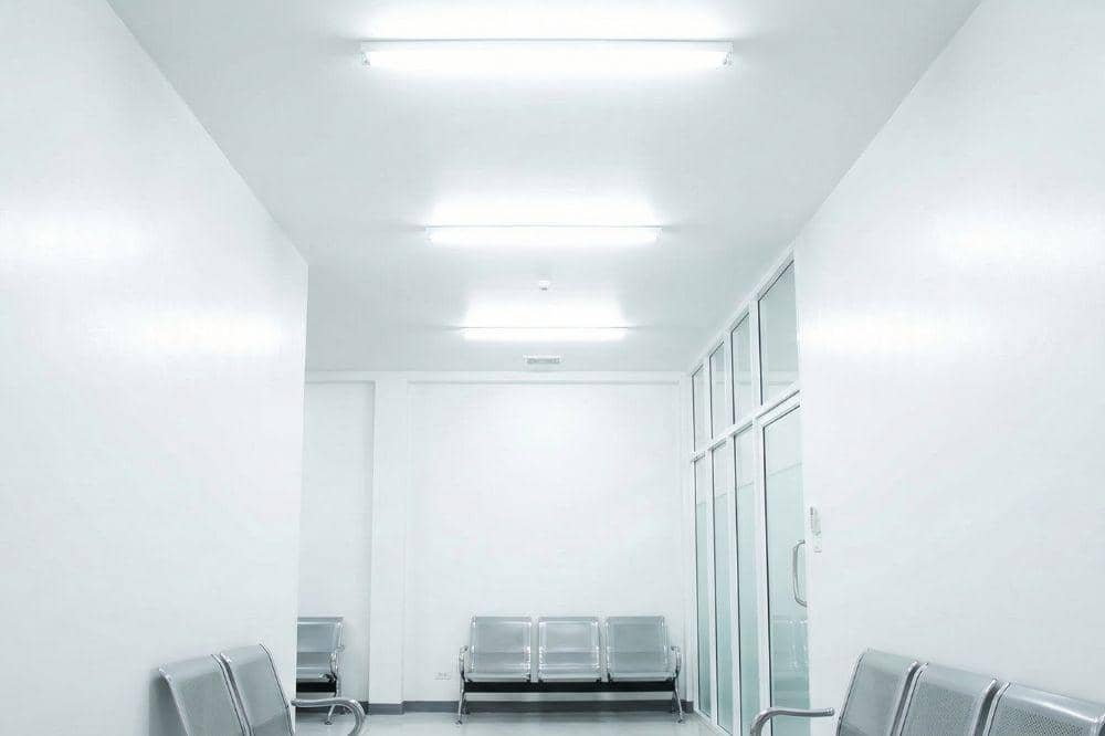 7 Warna Cat Tahun 2026 yang Disarankan Tidak Digunakan 1