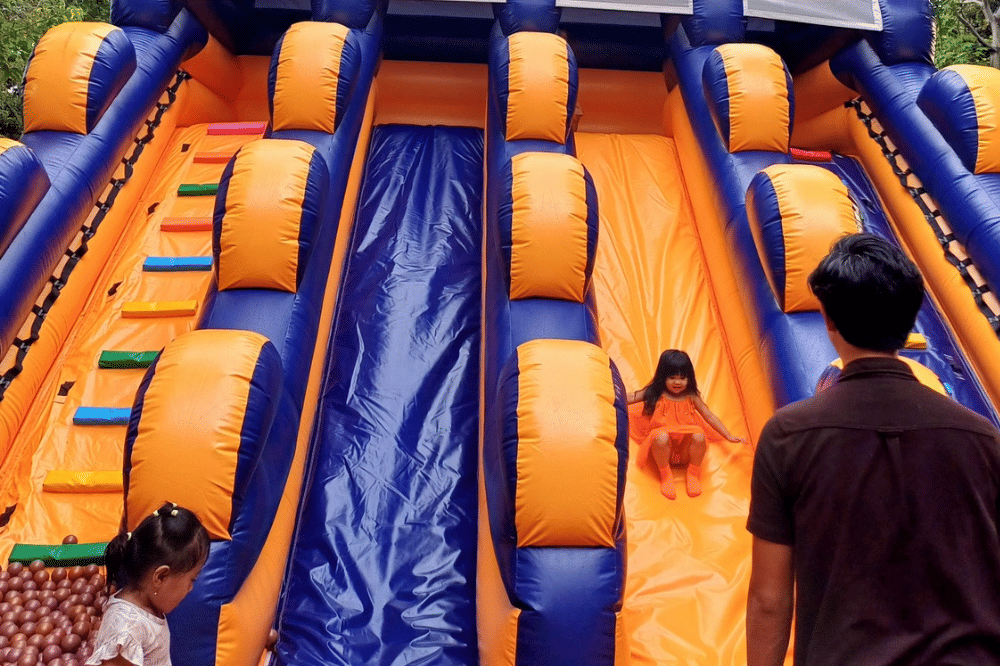 Arena bermain inflatable bebelac