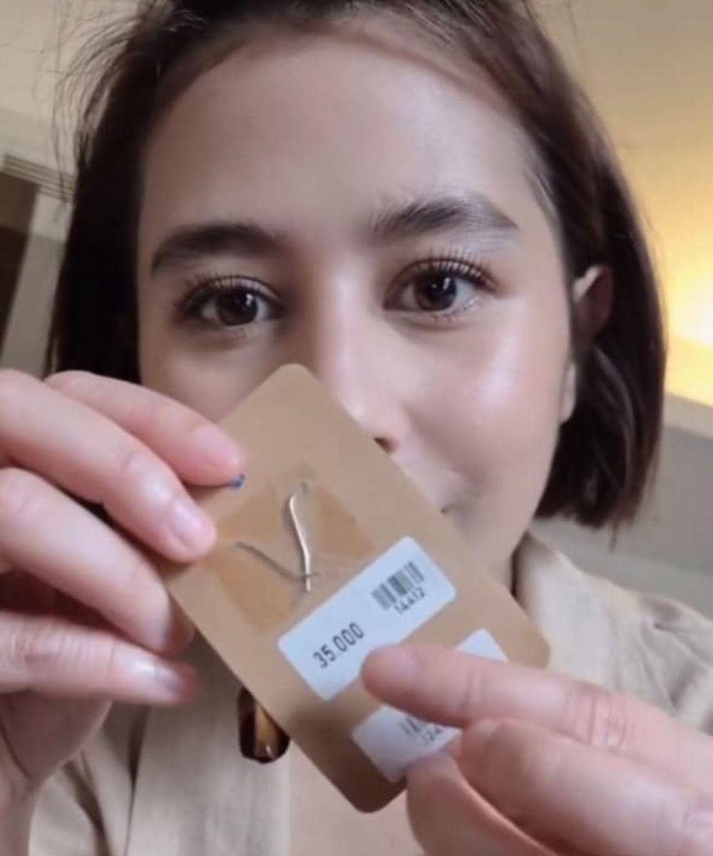 5 Fakta Prilly Latuconsina Datang ke Pernikahan Fans 3