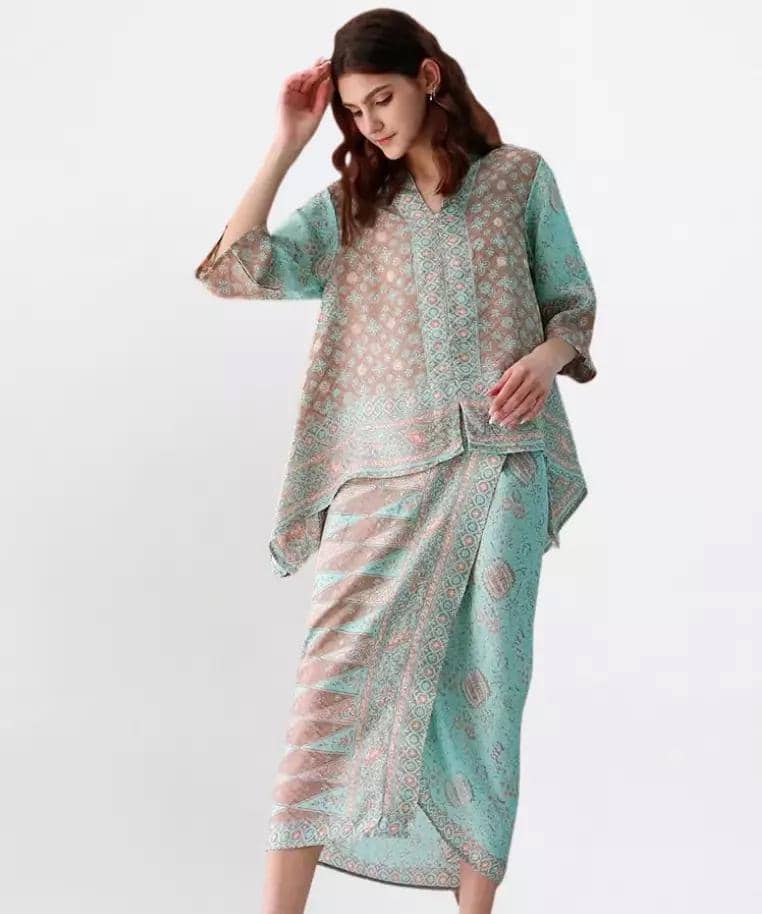 Rekomendasi Baju Kondangan Terlihat Mewah tapi Tak Murahan 7.jpg