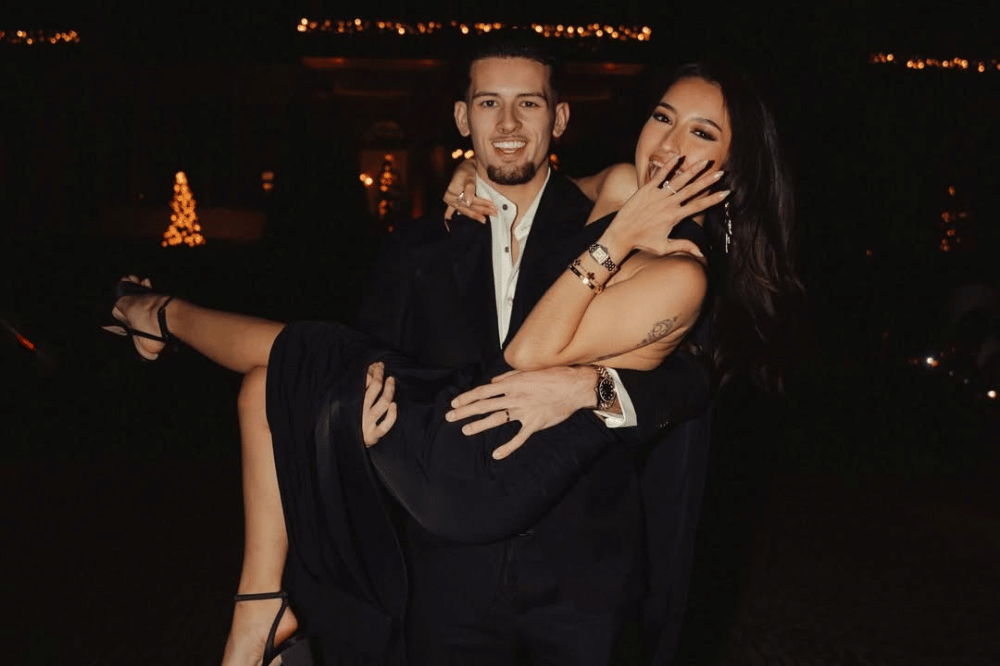 Lamaran Jennifer Coppen  4 