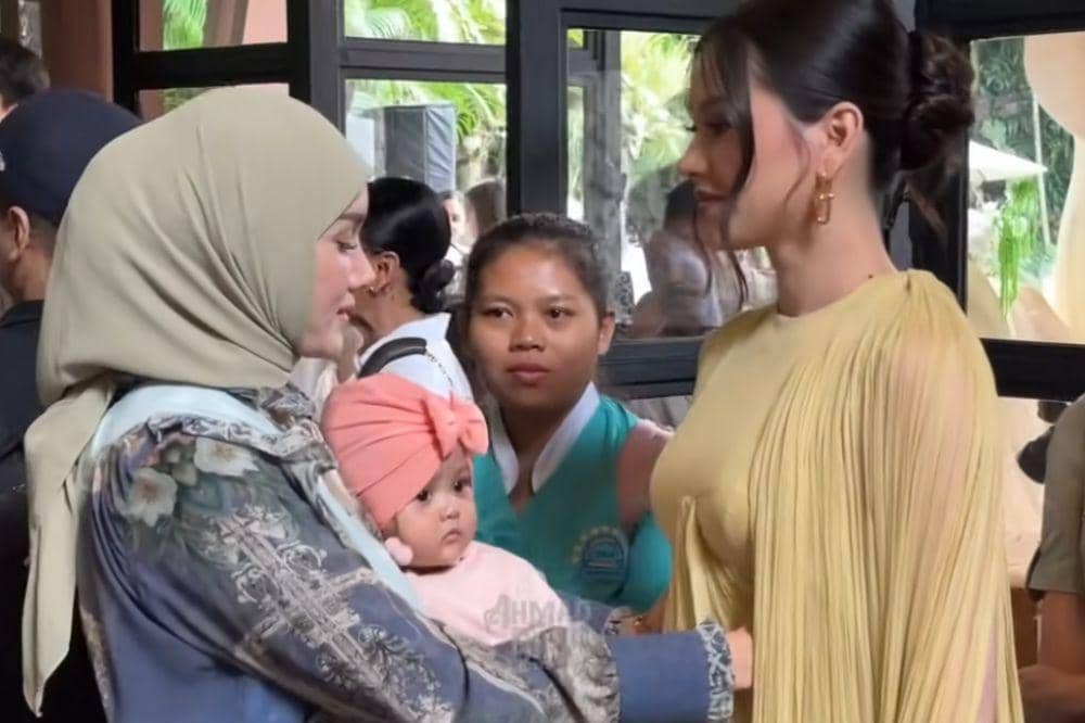 Youtube.com/AHMAD DHANI DALAM BERITA