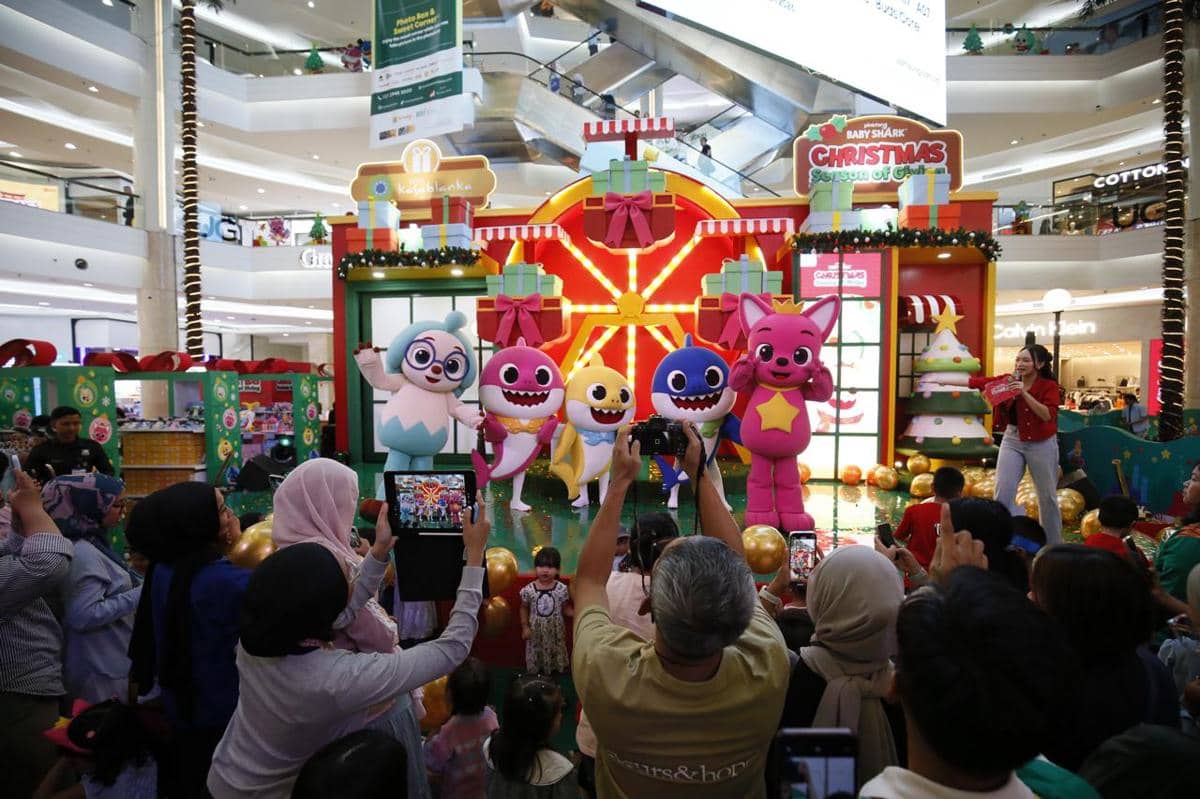 meet and greet baby shark family