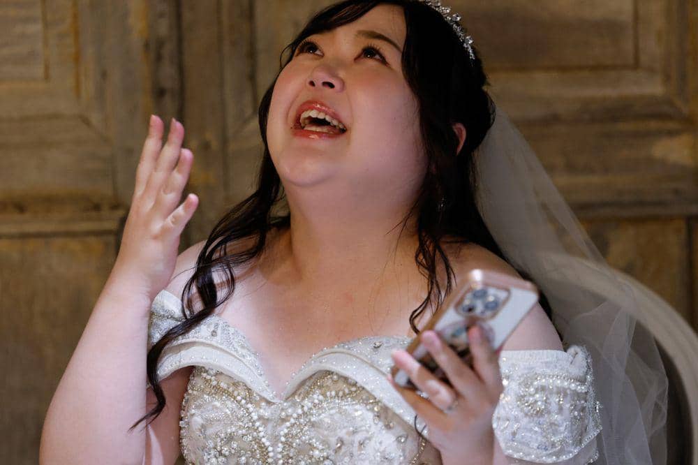 Perempuan Jepang Menikah dengan Karakter AI Ciptaannya Sendiri