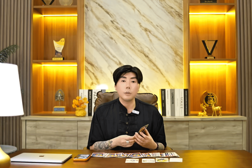 Roy Kiyoshi Ungkap Ramalan 2026 soal Artis Kawin Kontrak