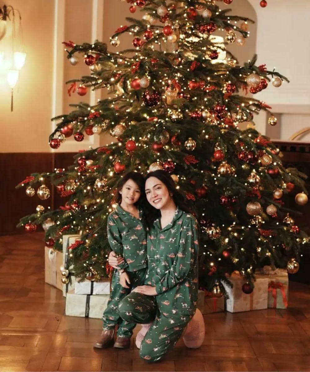 gaya artis rayakan natal 2025