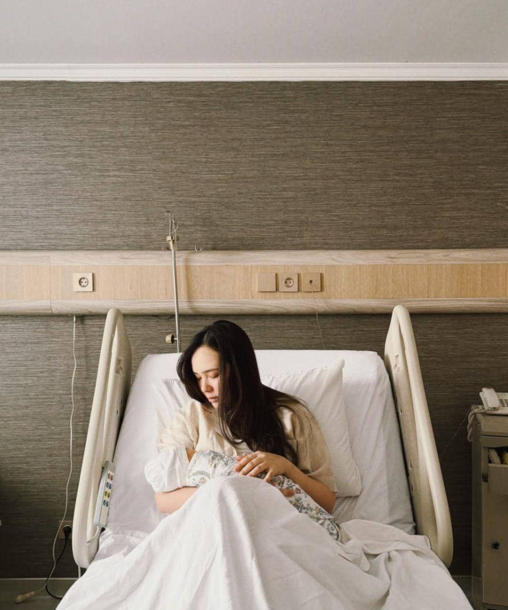 Pamela Bowie Melahirkan Anak Kedua Laki-Laki, Jadi Hadiah Natal 2025.jpg