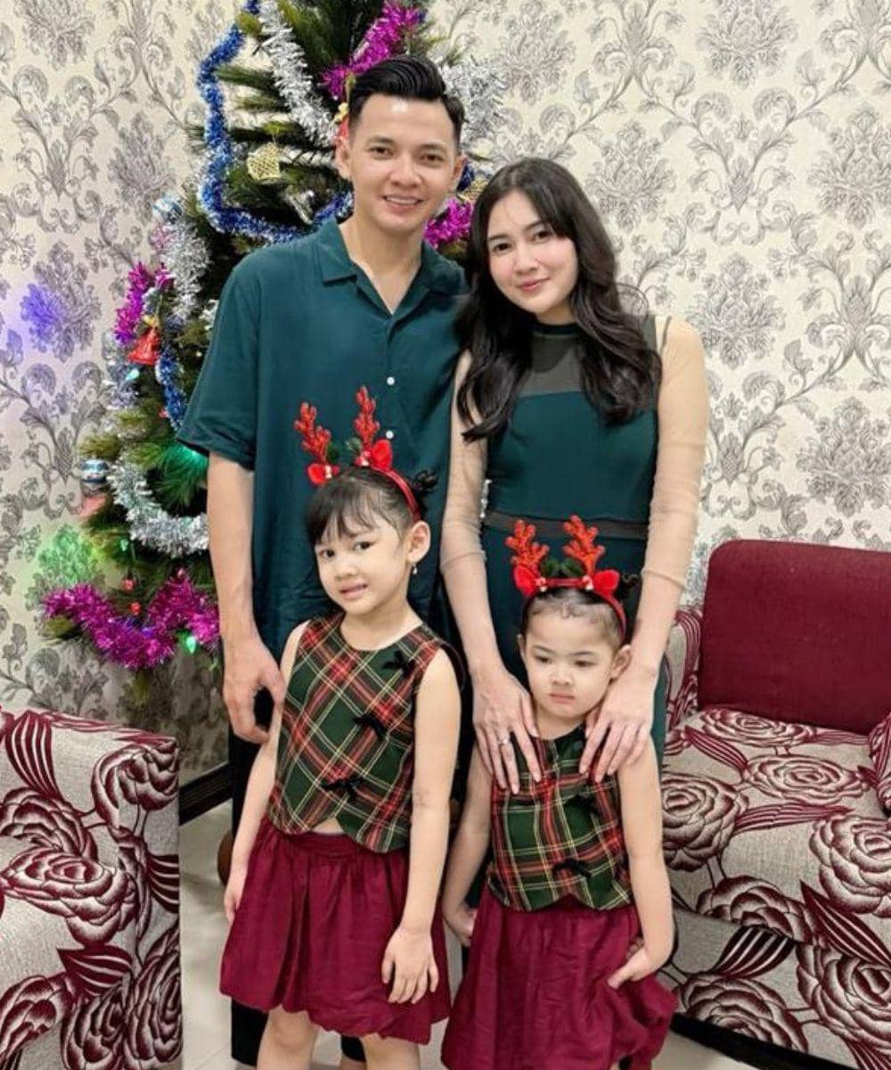 gaya artis rayakan natal 2025