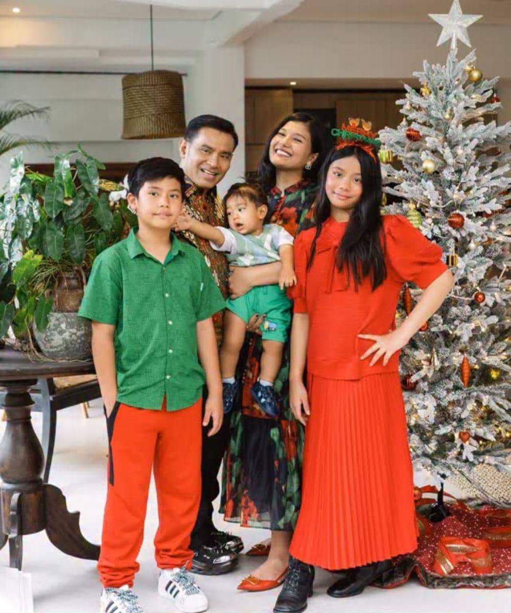 gaya artis rayakan natal 2025