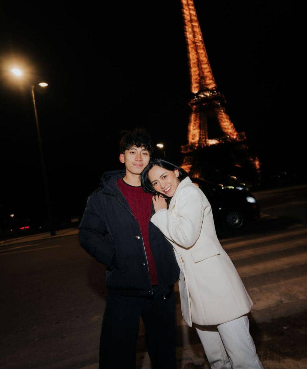 Foto Rachel Vennya dan Adiknya Liburan ke Paris