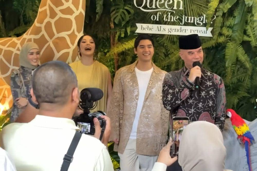 Youtube.com/AHMAD DHANI DALAM BERITA