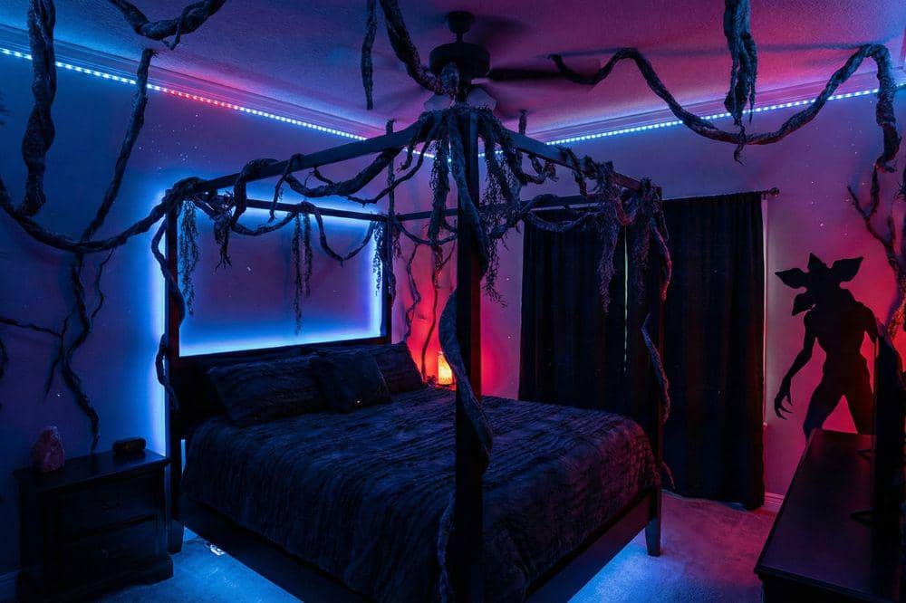 7 Ide Dekorasi Kamar ala Stranger Things 3