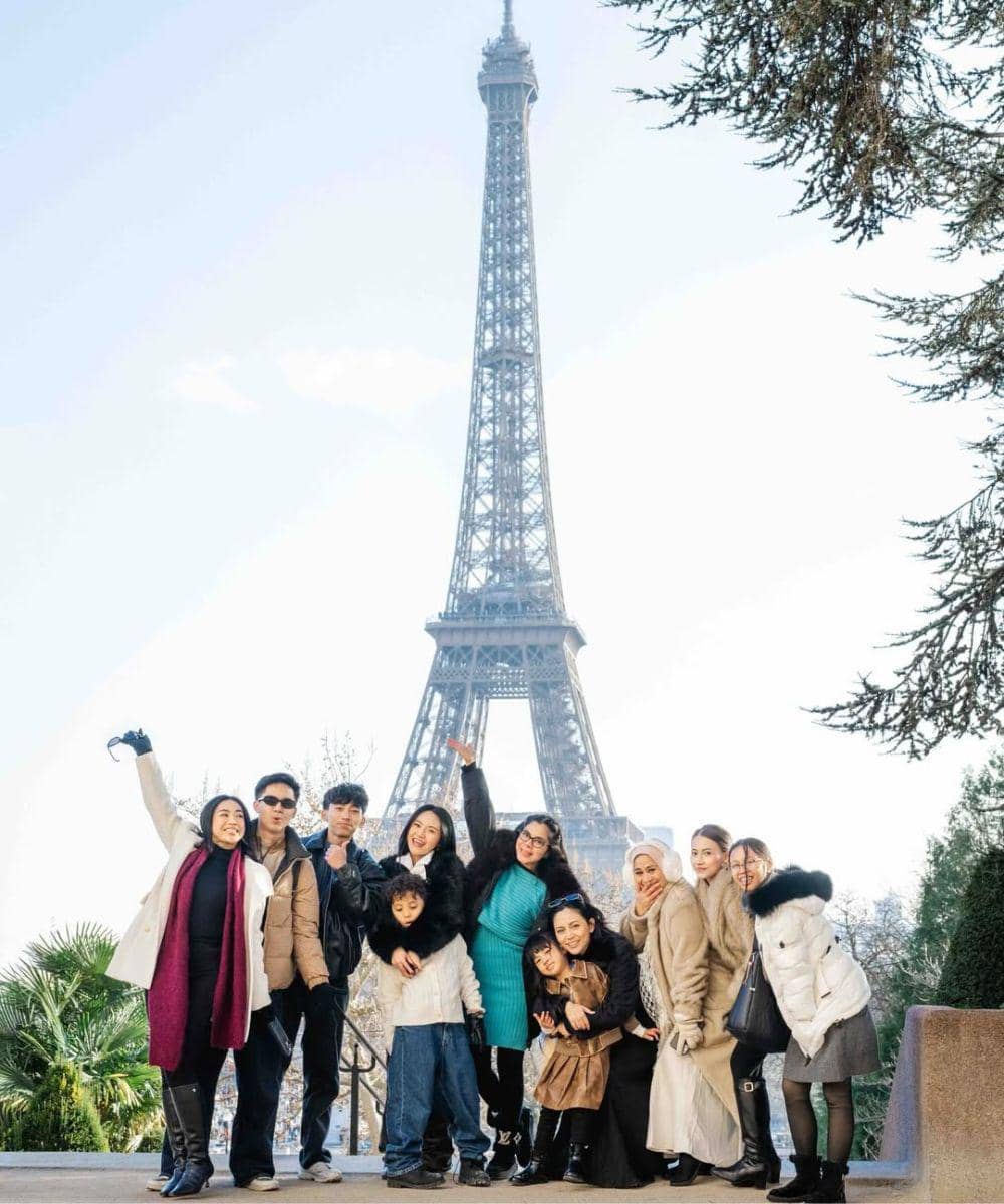 Foto Rachel Vennya dan Adiknya Liburan ke Paris