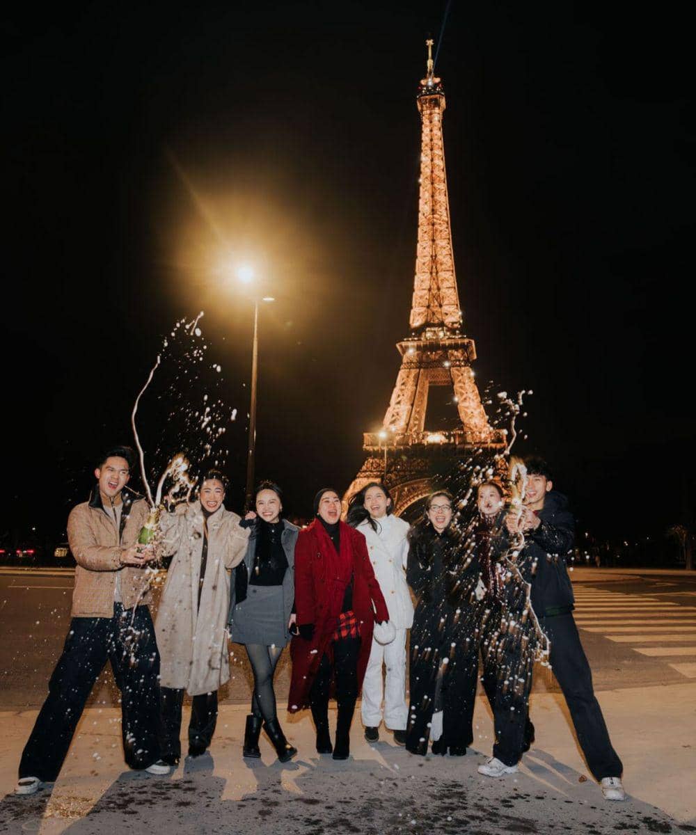 Foto Rachel Vennya dan Adiknya Liburan ke Paris