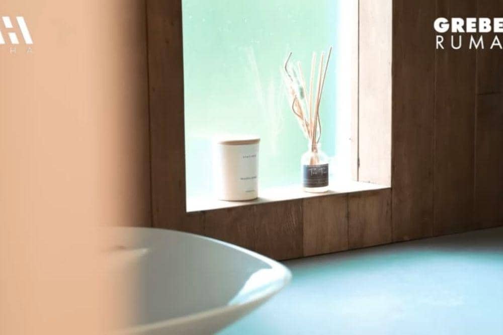 7 Foto Rumah Aura Kasih, Mewah dan Berkonsep Black Chrome 4