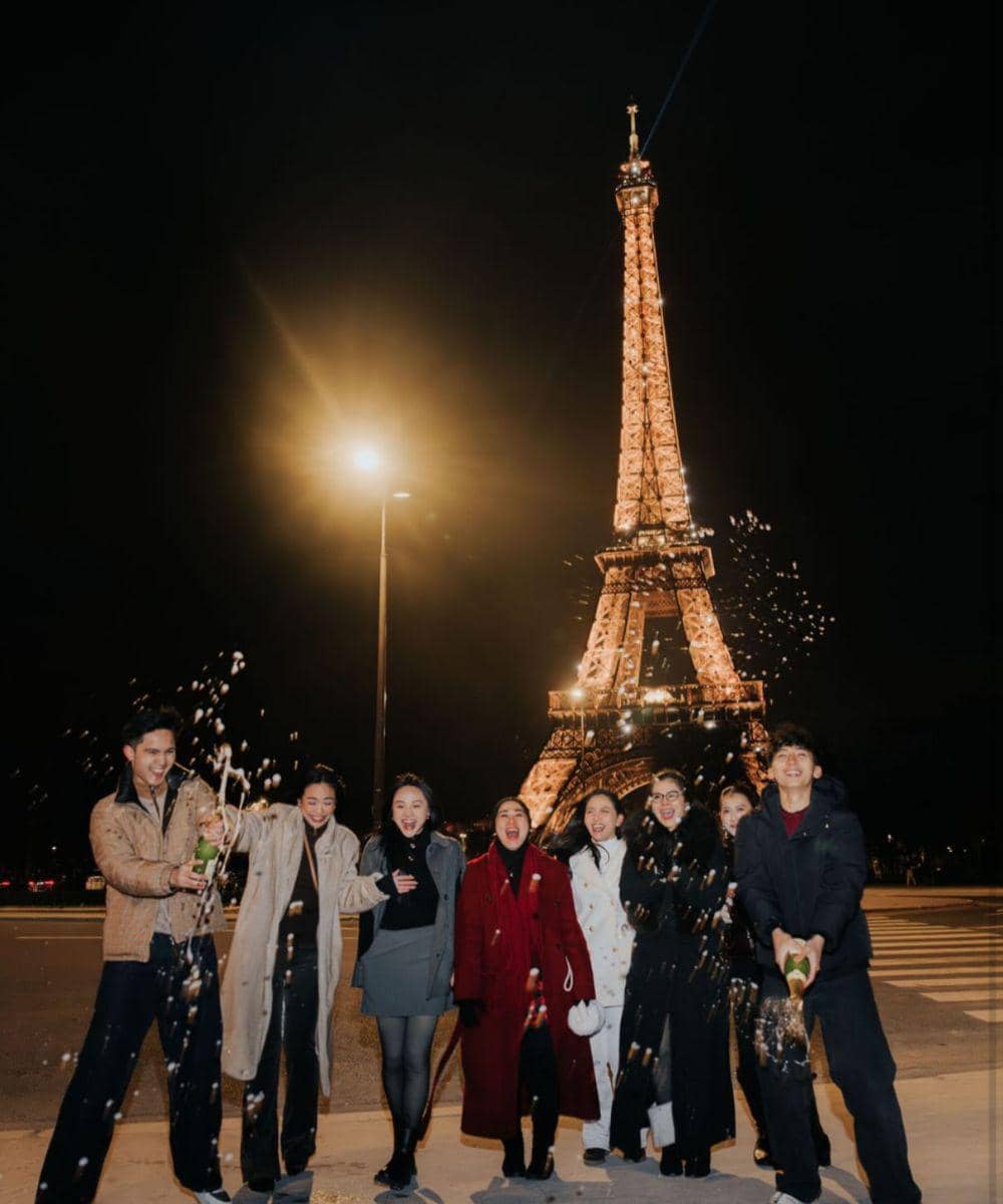 Foto Rachel Vennya dan Adiknya Liburan ke Paris
