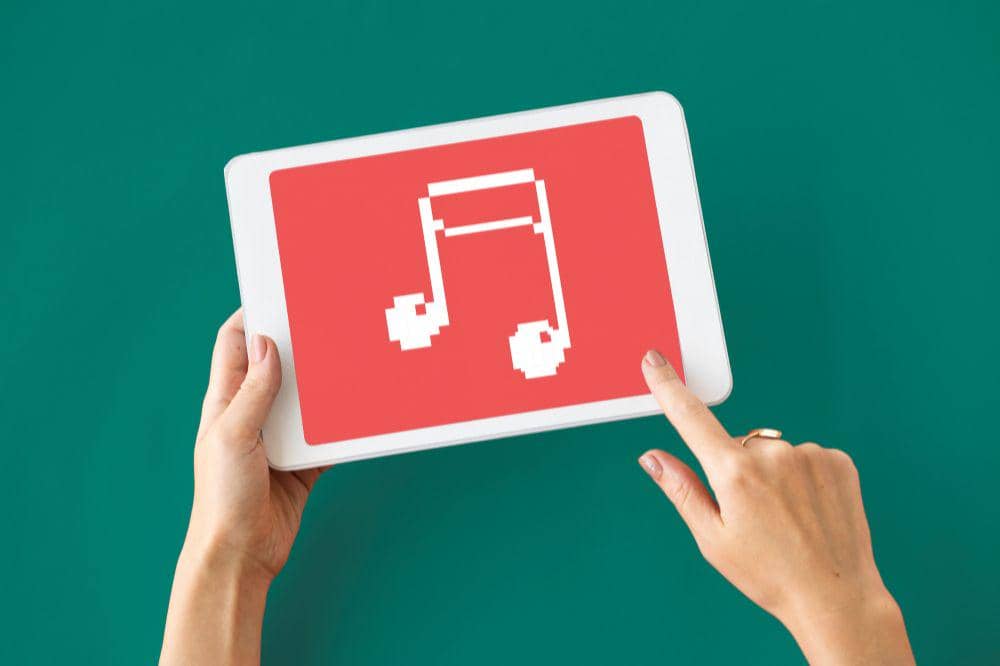 Mendengarkan Lagu saat Melahirkan