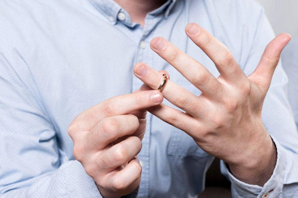 7 Cara Mengatasi Eksim di Jari Tangan, Simpel tapi Efektif (3).jpg