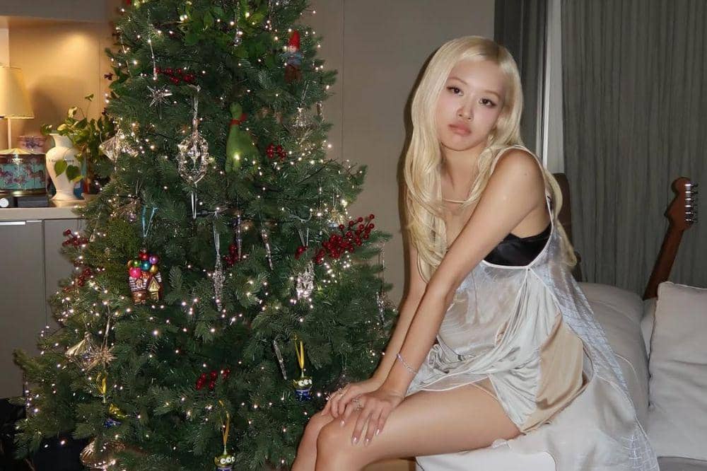 Gaya Rose Blackpink saat Rayakan Natal
